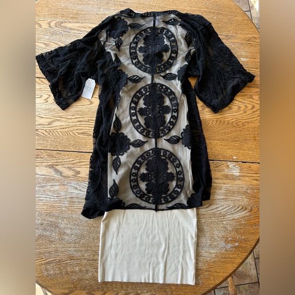 Time and Tru | Black Sheer Lace Kimono - Picture 11 of 11